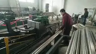 Seamless steel pipe cold drawing machine