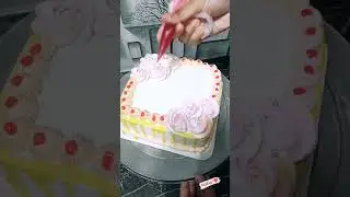 square shape yummy pineapple cake