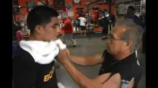 Boxer Alan Sanchez training