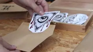 rare.clothes packaging