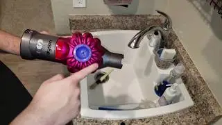 How to PROPERLY wash a Dyson V6, V7, V8 filter🤔