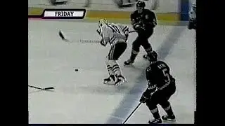 Jeremy Roenick slashes Tony Amonte