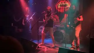 Blood & Earl - Bayoneted (live at Santos Bar)