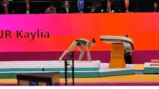 Kaylia Nemour attempts the Double twisting Yurchenko Vault - Qual- World Championships 2025