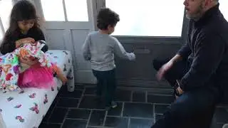 Medium Zach - The Family Band