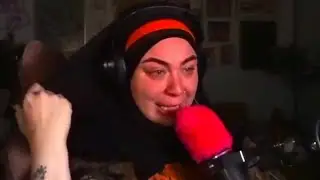 Streamer Breaks Down After She Realizes She's Not Making Enough Money