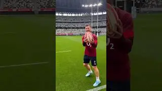Fraser Dingwall or Phil Foden? 😮&zwj;💨 ​⁠@o2ukofficial | #WearTheRose
