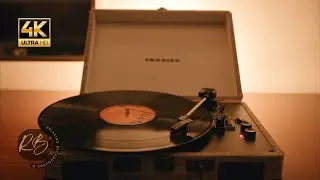 Ambient Record Player Vinyl Background: Crackling White Noise in 4K - 1 Hour
