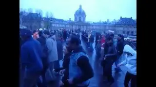 flashmob salsa &agrave; paris le 28/11/09