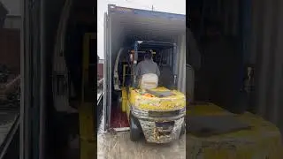 Caravan ￼￼ Exporting top-quality car engines to Dubai . #DubaiExport #AutoParts #CarEngines