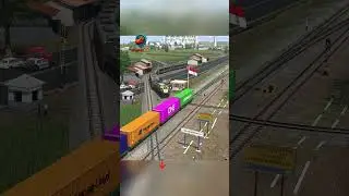 High Speed Train Bravely Crosses Dangerous Railroad Crossing! 5 Trains at Once! #shorts