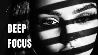 Deep House 4K &bull; Monochrome Portrait Visual Mix for Focus & Background (2025)