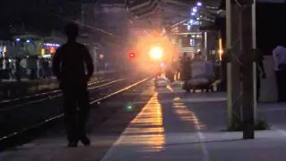 WCAM-1 Surat Intercity puts up a honking spectacle!