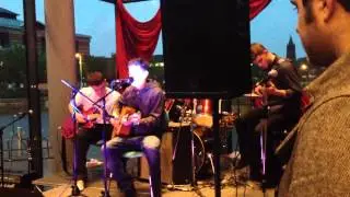 JUNQUE performing Outkast's 