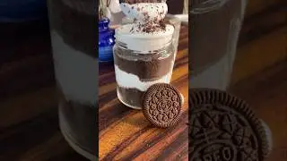 Indulge in a Decadent Chocolate Oreo Jar Cake! #ChocolateLovers #OreoCake #DessertRecipe #BakingFun