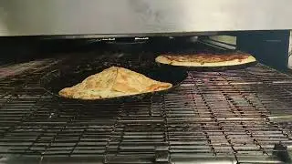 🔥🔥🔥🔥 CHICKEN BACON PARM MELT COMING OUT OVEN AT PIZZA HUT!🔥🔥🔥🔥