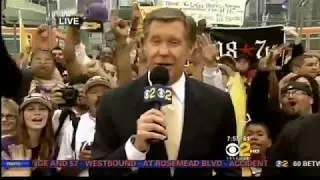 ARCHIVE - TV Field Reporter - *real