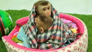 Lyly Boki Hug Each Other In Towel Scare Thunder And Heavy Rain Outside