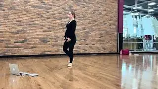 Cecchetti Ballet Class 32 Battements Frappes 32 Petits Change of Weights Repeat 