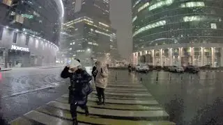 Travel to Russia: Walking in the rain in Moscow city center at night. 4K 60fps. | Москва сити