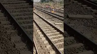 | Mehnat kr....| workers working on track |