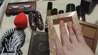 Opening Makeup Revolution Advent Calendars!