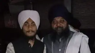 Bhai sahib bhai Anatveer ji USA wale | Hum murakh tum chatur shyane #gurbani