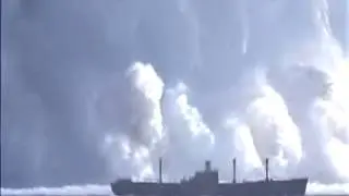 Detonacja bomby głębinowej.