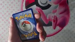 Обмен запечатанных товаров Pokemon на необработанные карточки.