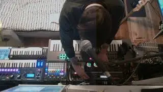 somewhere inbetween (looping session with Boss Rc-505, Novation Circuit)