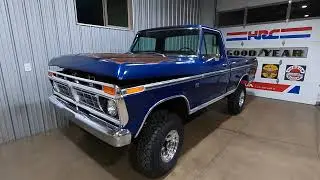 Ford F150 Ranger XLT Shortbed 4x4 1976 года выпуска, с обходной платформой.