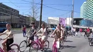 Giro d'Italia 2016 Modekwartier Arnhem Fashion Ride 3 Models on bikes