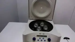 Eppendorf 5702R 5702 R Refrigerated Centrifuge 4400RPM w/ A-4-38 Swinging Rotor - 10986