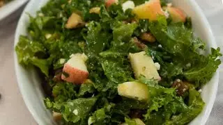 Easy Brain-Boosting Salad Recipe Your Family Will Beg You to Make Again #mealprep