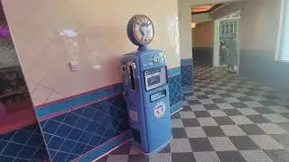 Tom walks through Flo's V8 Cafe