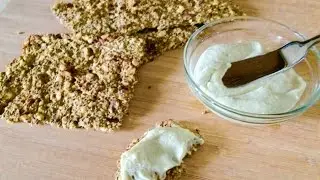 Cauliflower chia seed cracker/ bread