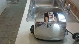 Sunbeam T-20b Radiant Contol toaster.