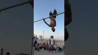 Crazy combo ⚔️🌊 #workout #calisthenics #crazy #acrobatics #parkour #beach #backflip #sports