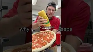 EVERYONE KEEPS ORDER STUFF CRUST?!! #youtube #youtubeshorts #pizza #cooking #funny #viral #food