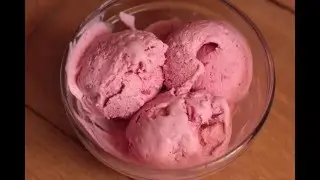 Homemade Easy Eggless Strawberry Icecream