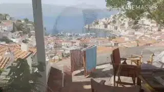 Hydra: Just another normal (holiday) morning
