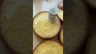 Soaking cakes in sugar syrup 😋 giving moisture as well as flavour! Do you use sugar syrup? #cake