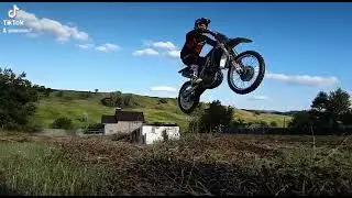 I can't stop. #shorts #motocross #passion #motocrossjump