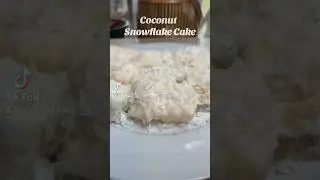 Chinese Coconut Snowflake Cake ❄️ #coconut #cake #christmas #chinesecake #food #foodie #sweet