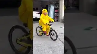 Crazy Garfield costume ￼￼