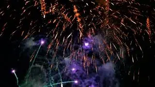 Free Stock Footage - Fireworks in the Sky - mixkit - Filmora Assets