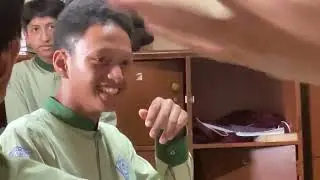 Rehan nengok kanan kiri most funny pooops in pee