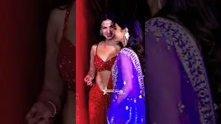 Two besties 😁 #sonalchauhan #mouniroy #viralvideo #paparazzi