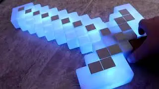 MINECRAFT Light Up Adventure SWORD - Role Play Action Toy UNBOXING and REVIEW