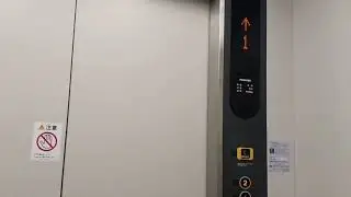 コジマビックカメラのエレベーター　東芝製